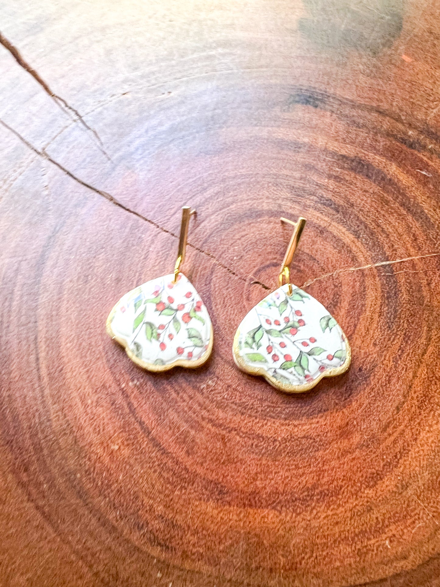 Scalloped Winterberry Drop Earrings