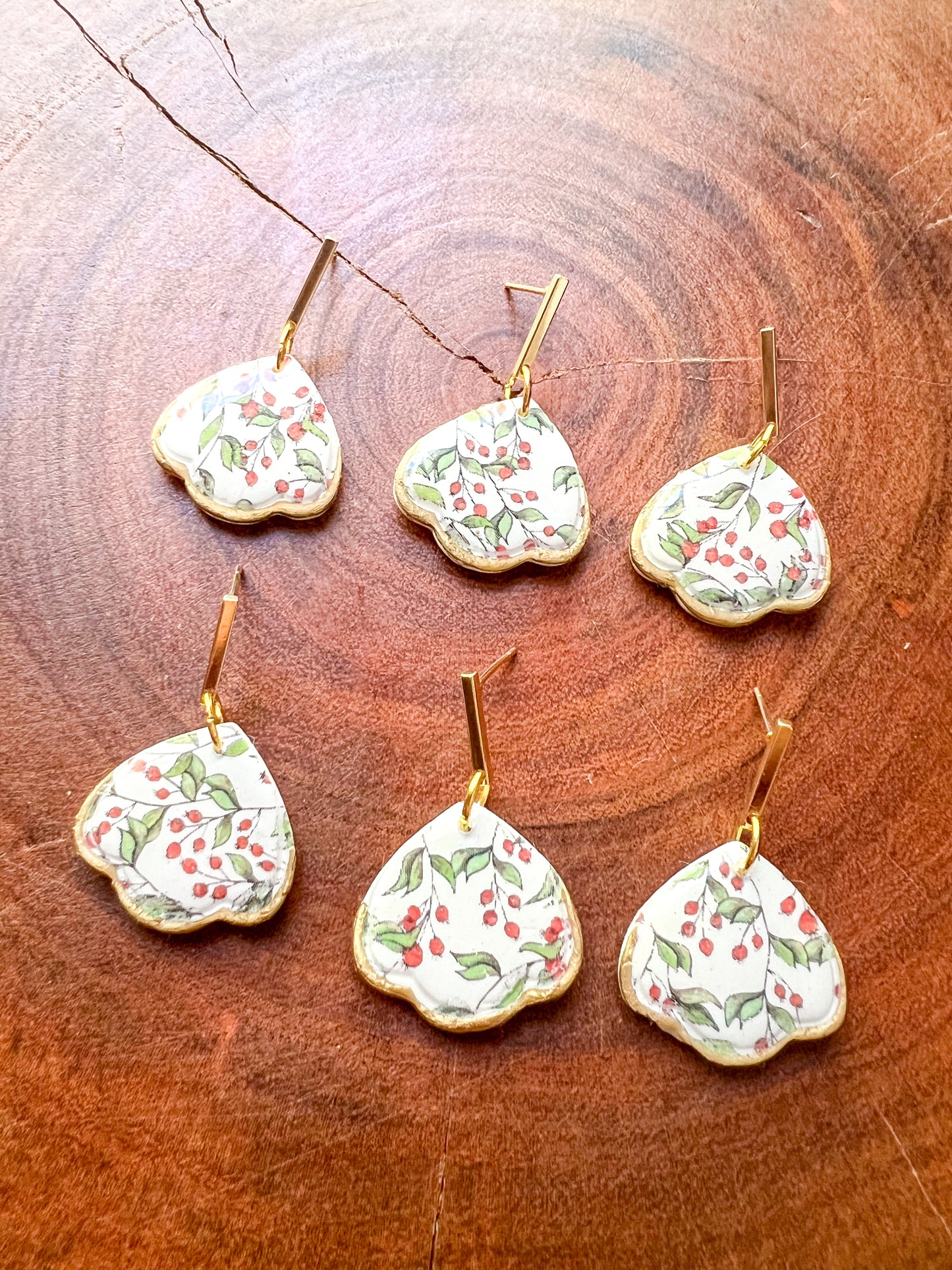 Scalloped Winterberry Drop Earrings